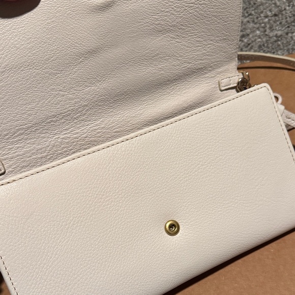 Dooney & Bourke Cream Leather Bag - Picture 4 of 14